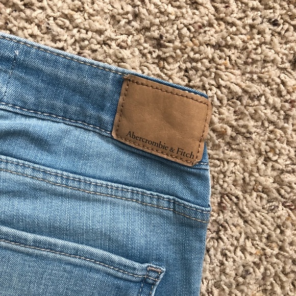 Abercrombie 00R Super Skinny Destroyed Jean - Picture 7 of 8